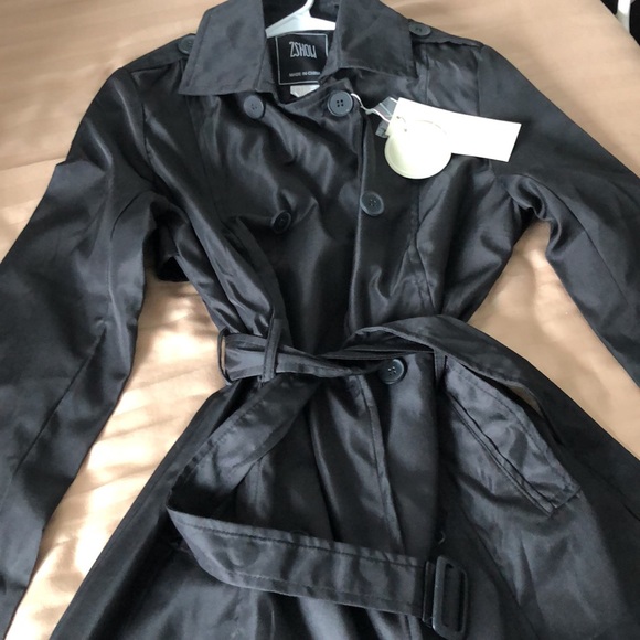 Black trench with zipper sleeves - Picture 3 of 7